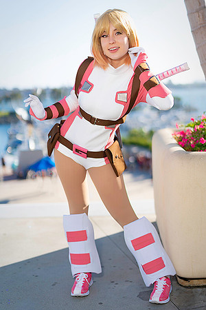 GwenPool_SDCC_2019_Blog_1